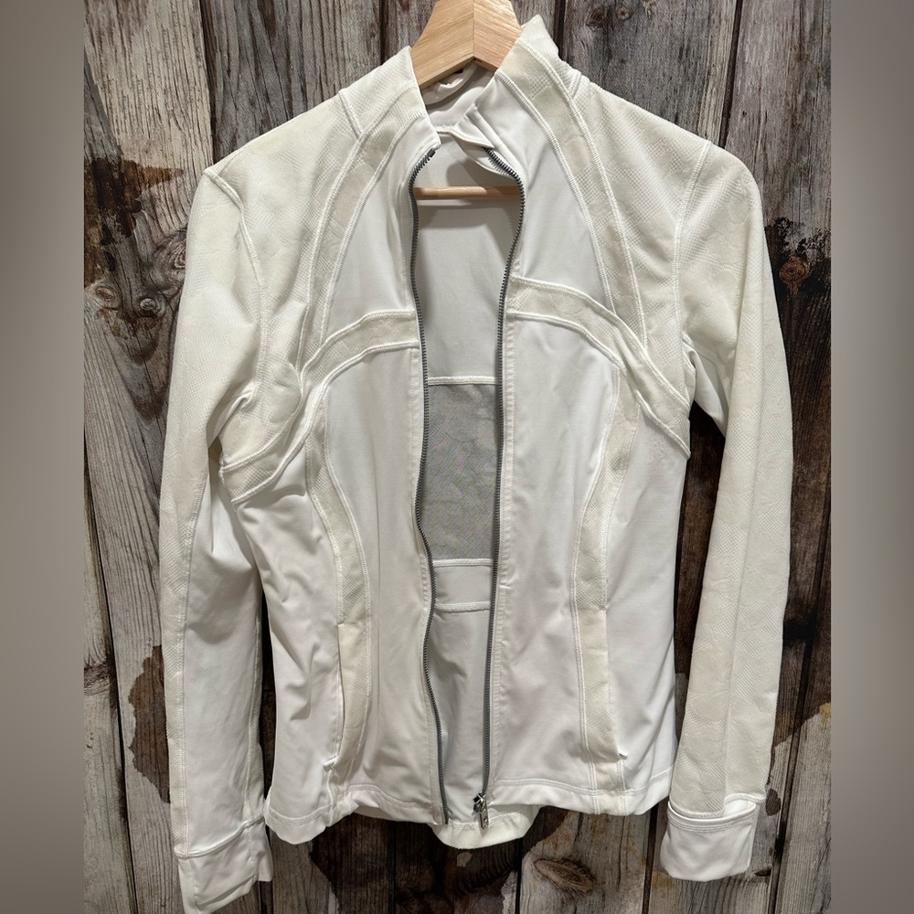 lululemon white Lacey light sweater with pretty Lacey pattern